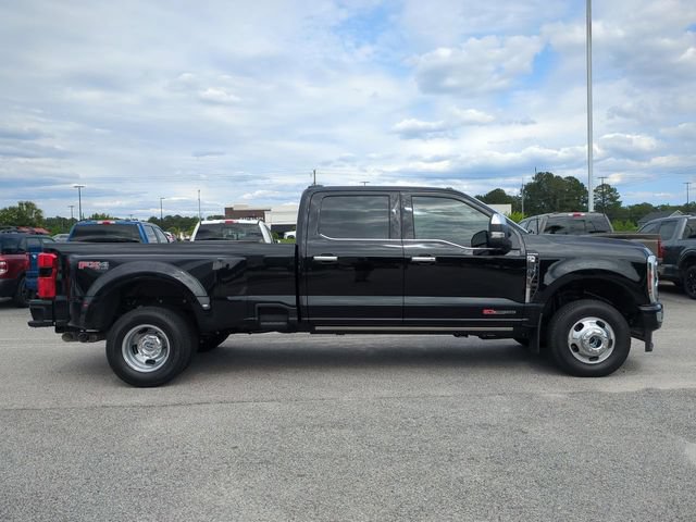 Used 2025 Ford F350 Platinum w/ Platinum Plus Package AWD/4WD image 3