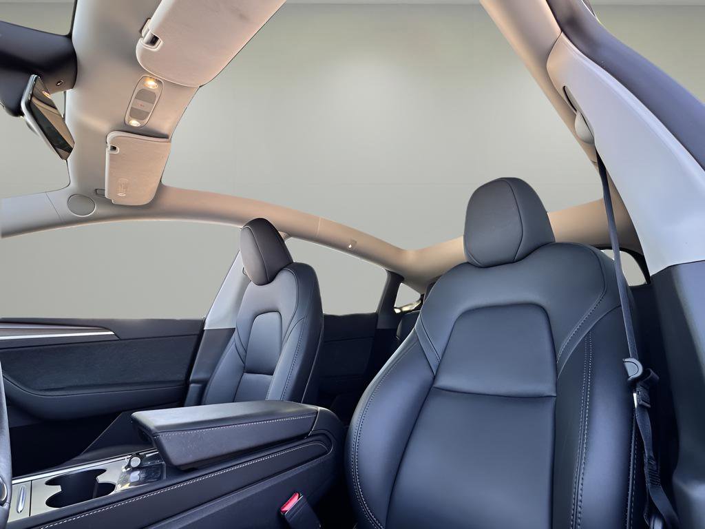 Used 2024 Tesla Model Y Performance image 16
