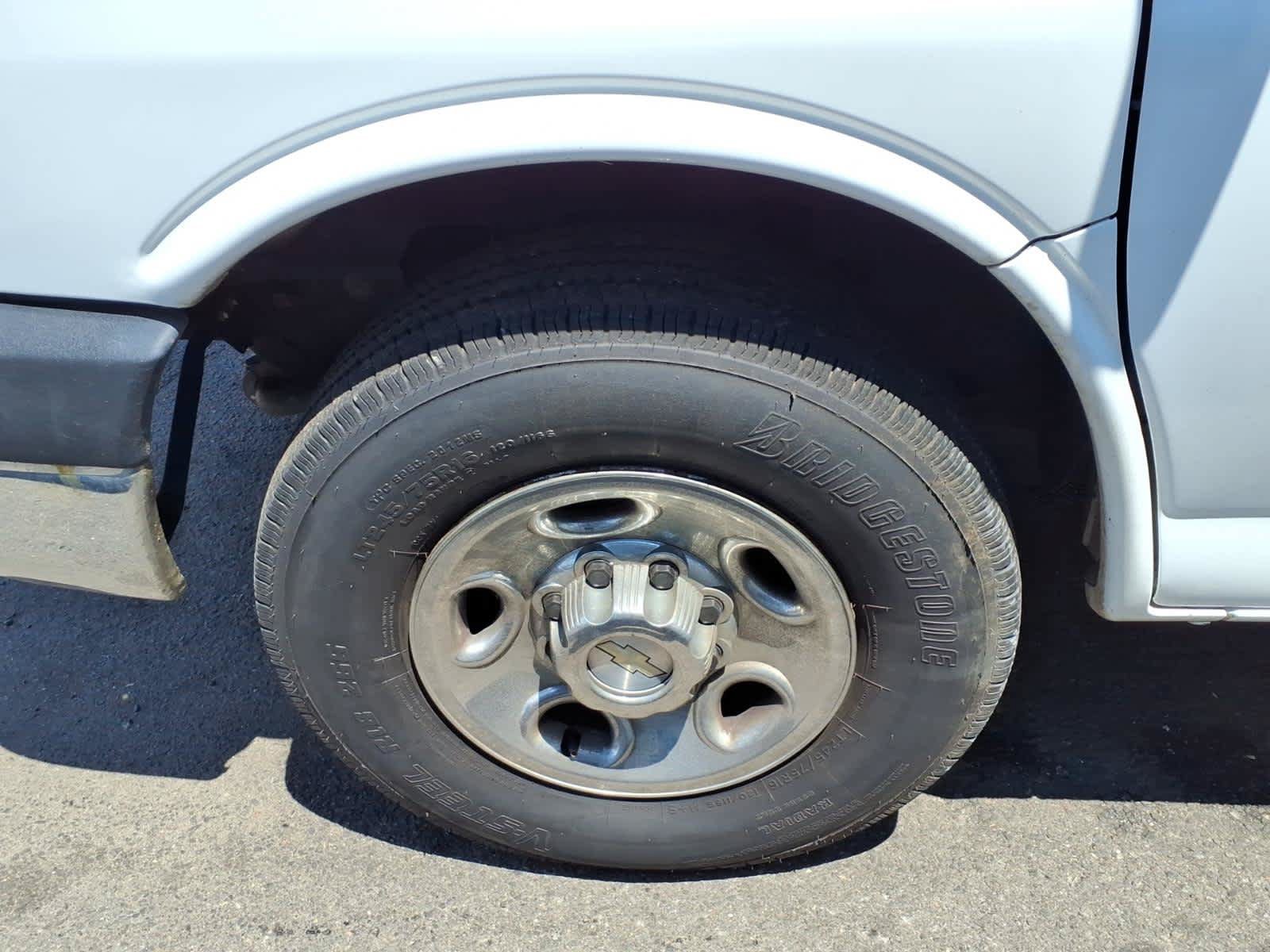 Used 2021 Chevrolet Express 2500 w/ Driver Convenience Package RWD image 8