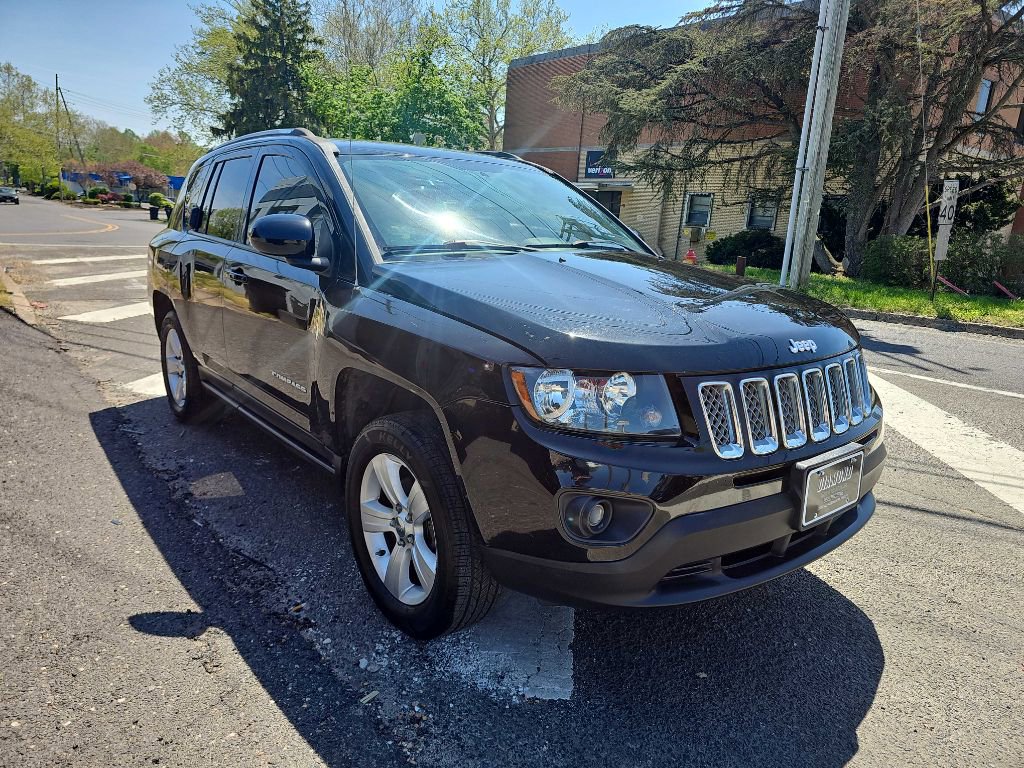 Used 2015 Jeep Compass Latitude image 5