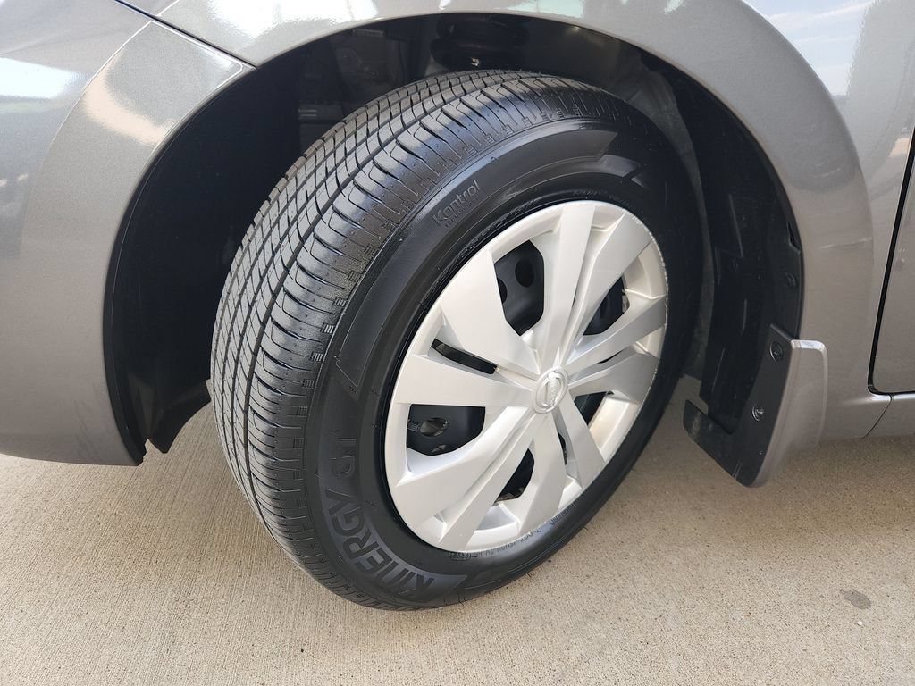 Certified 2025 Nissan Versa S w/ Trunk Package FWD image 31