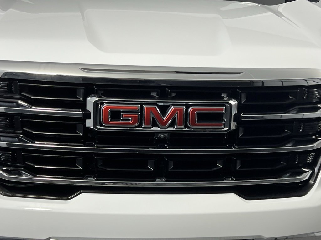 Used 2025 GMC Acadia Elevation image 14