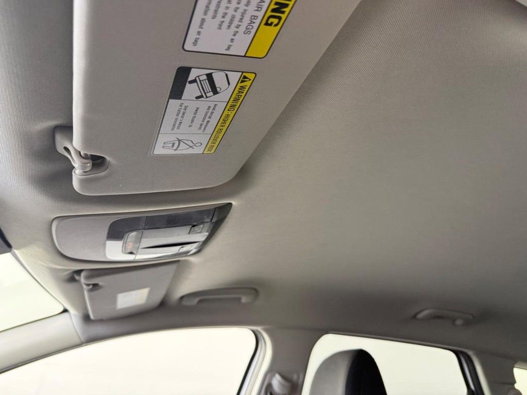 Used 2025 Kia Sportage LX image 12