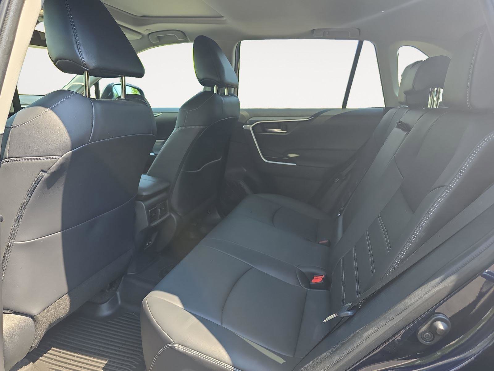 Used 2023 Toyota RAV4 XLE Premium AWD/4WD image 18