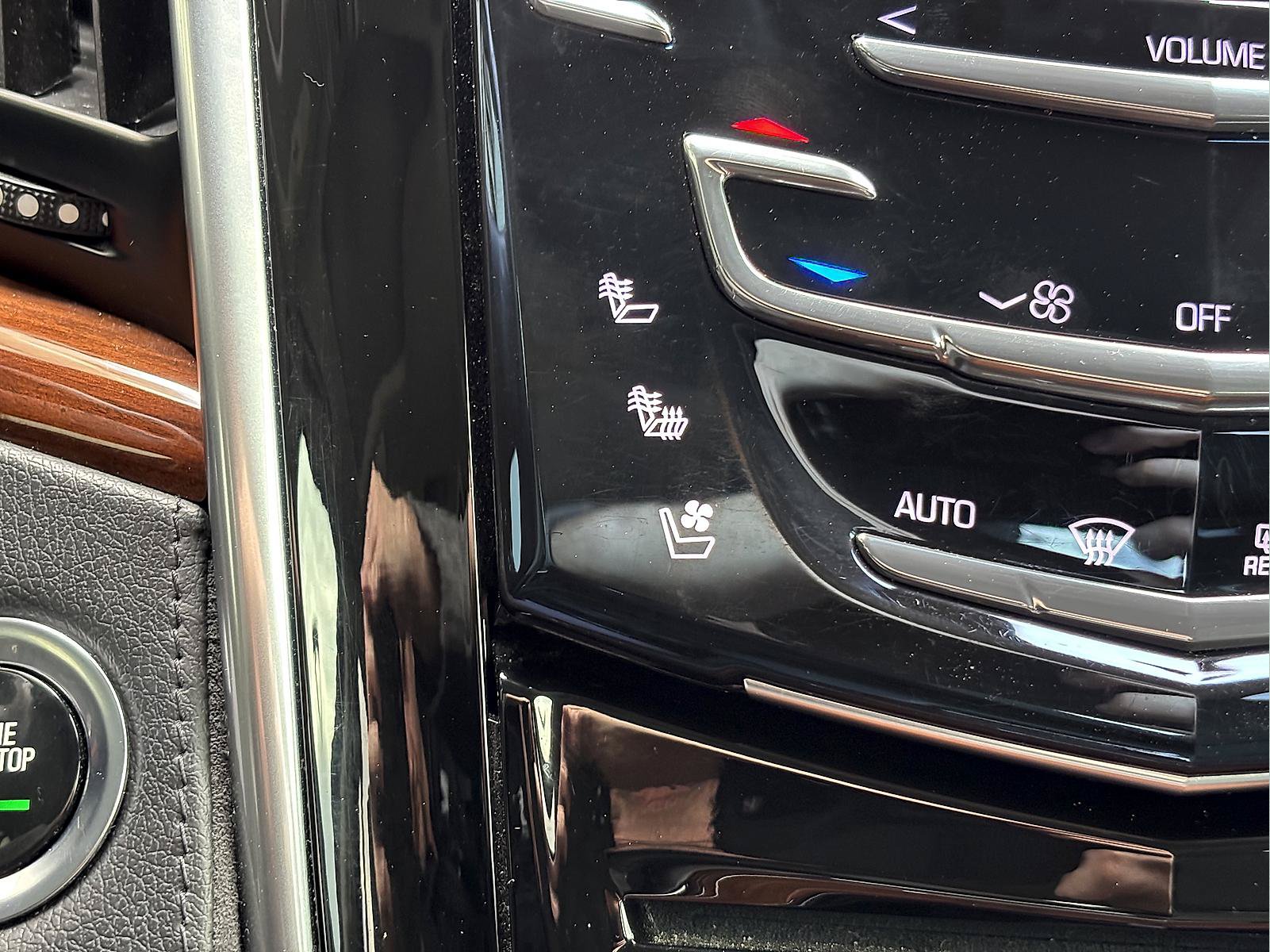 Used 2020 Cadillac Escalade Luxury AWD/4WD image 29