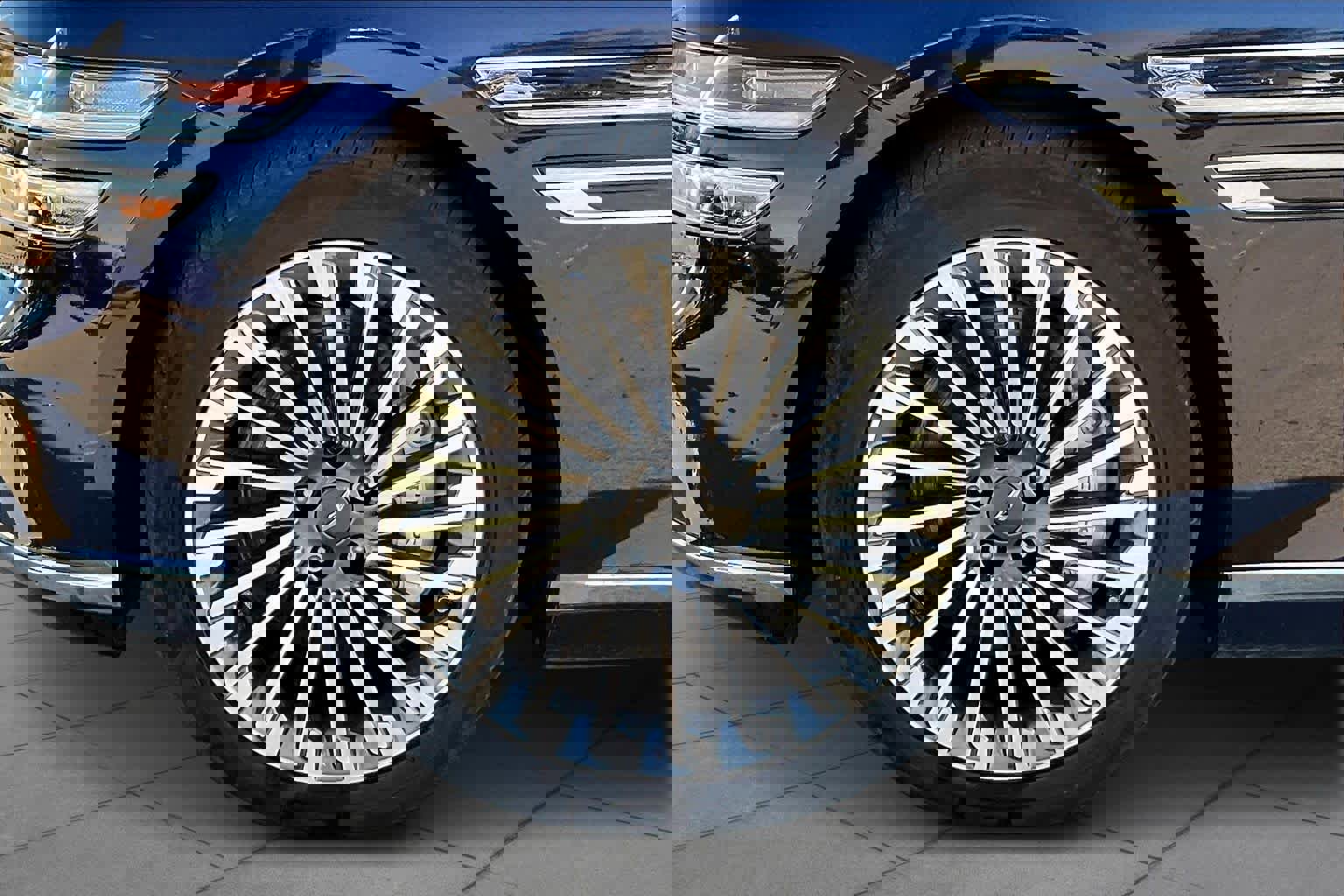 Used 2024 Genesis G80 image 8