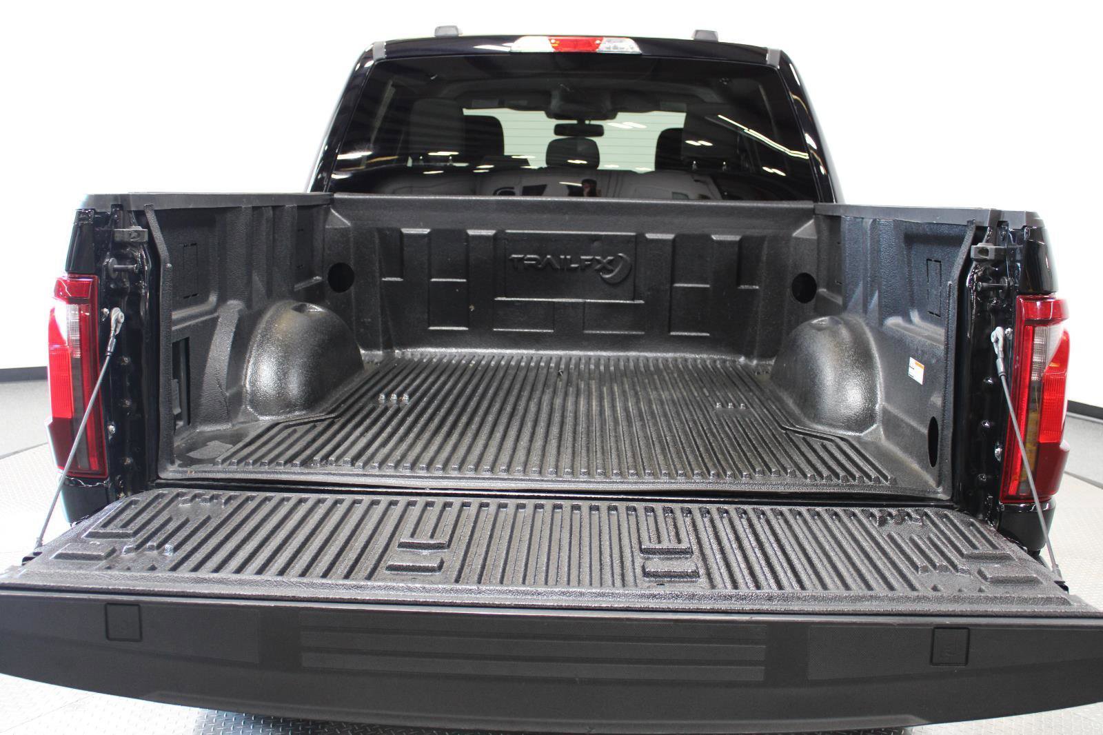 Used 2024 Ford F150 XLT w/ Mobile Office Package image 13