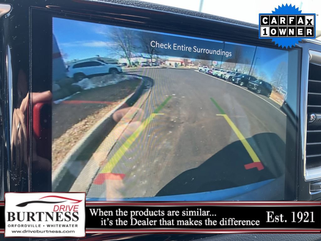 Used 2024 Chrysler Pacifica Touring-L FWD image 41