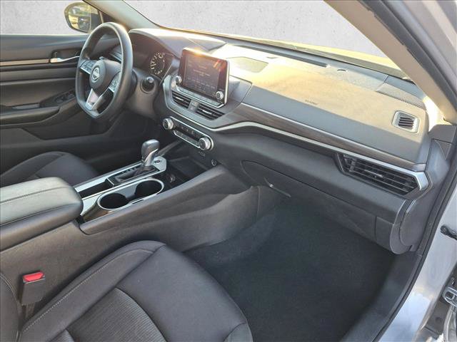 Used 2024 Nissan Altima 2.5 SV FWD image 22