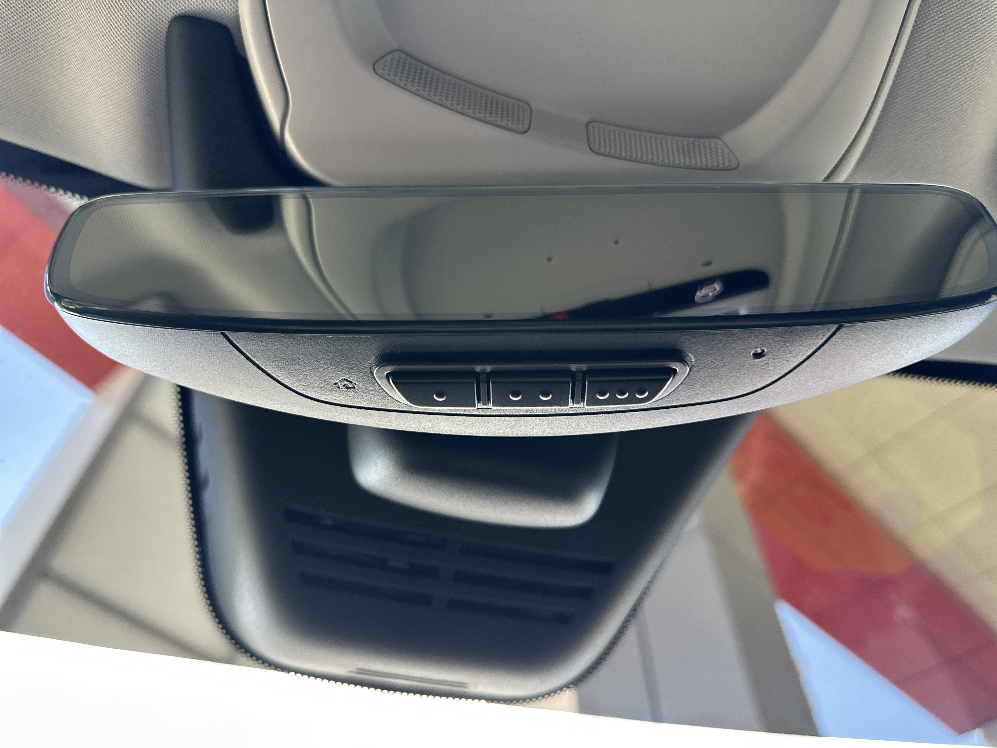 Used 2025 Volvo XC90 B6 Ultra w/ Protection Package Premier image 37