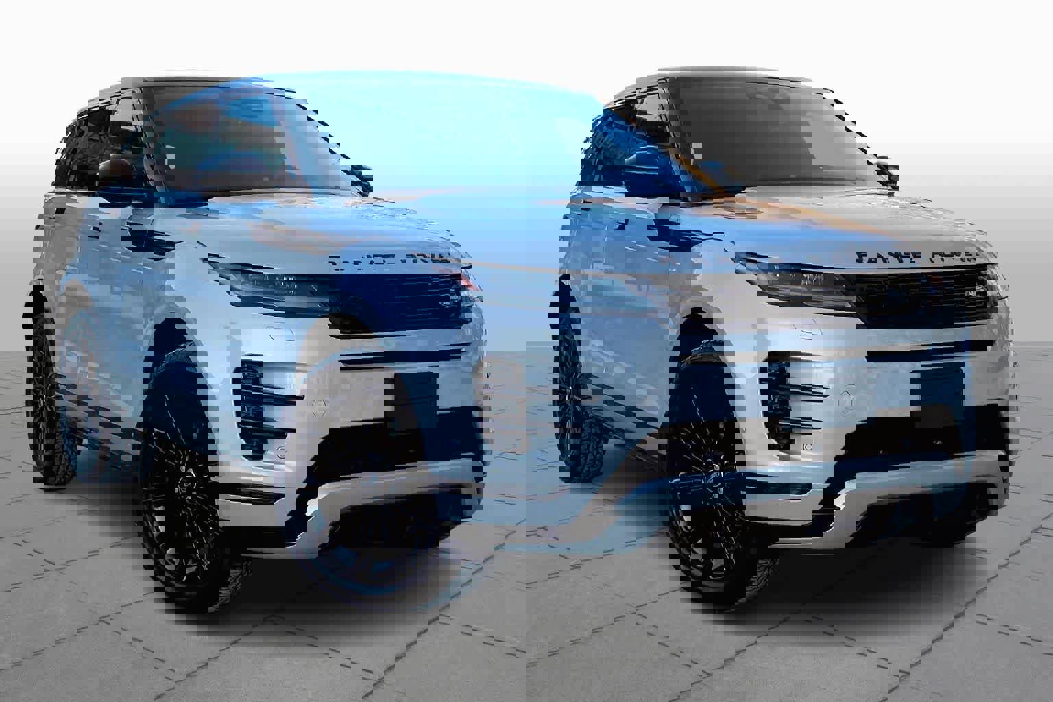 Certified 2026 Land Rover Range Rover Evoque Dynamic SE AWD/4WD image 3