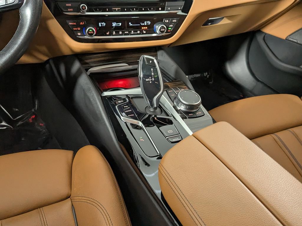 Certified 2023 BMW 530i xDrive w/ Premium Package AWD/4WD image 39