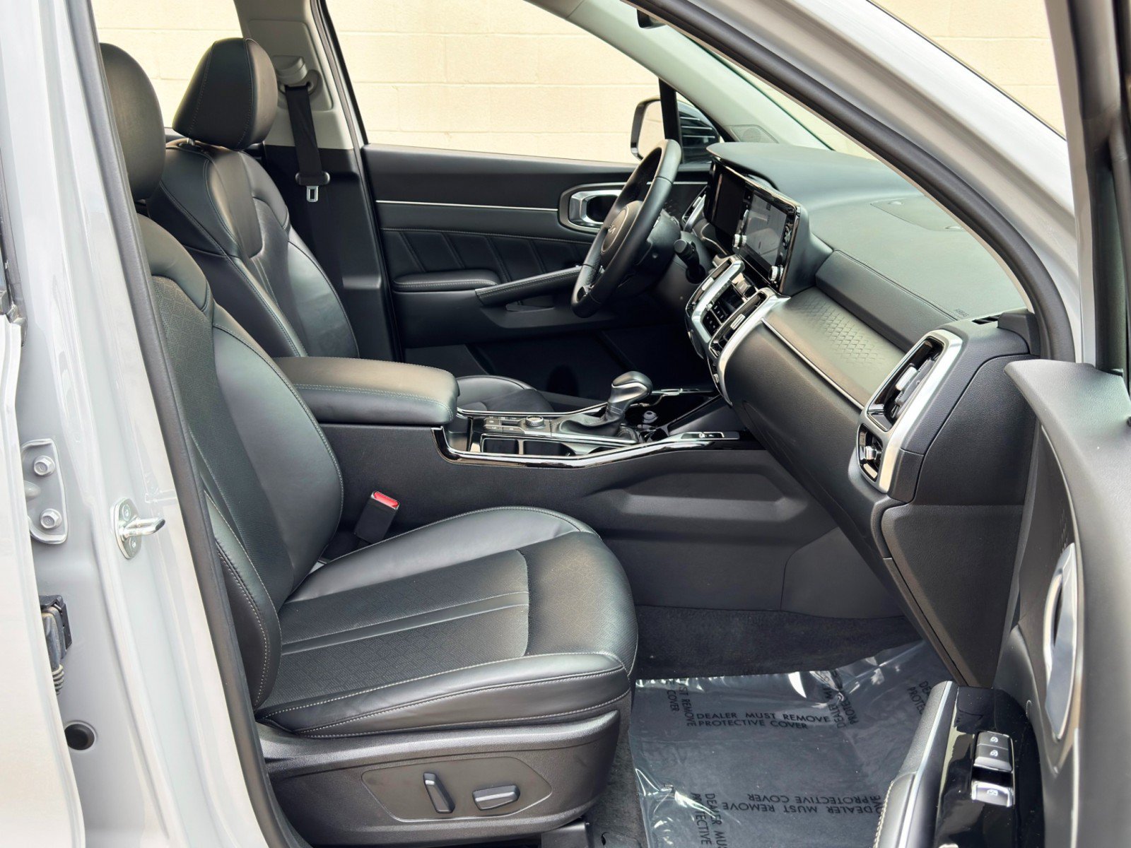 Used 2023 Kia Sorento SX AWD/4WD image 15