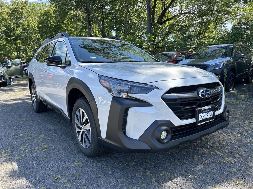 New 2025 Subaru Outback Premium image 2