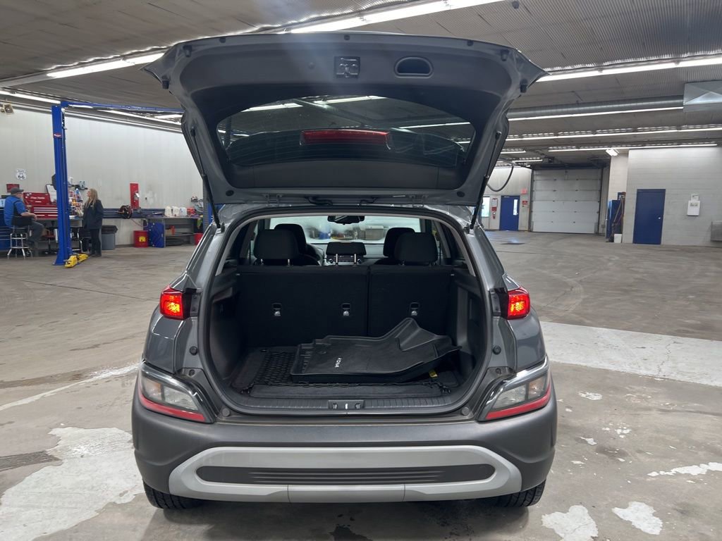 Used 2023 Hyundai Kona SEL image 9