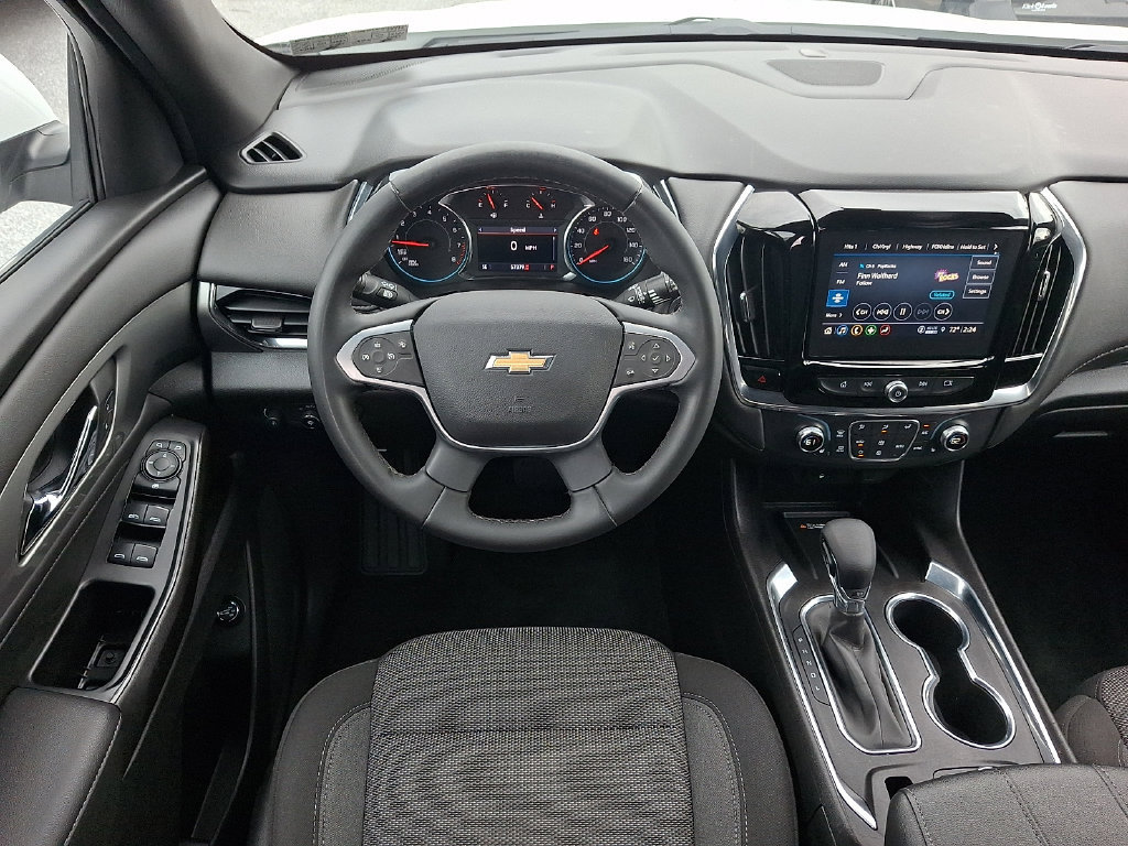 Used 2023 Chevrolet Traverse LT AWD/4WD image 16