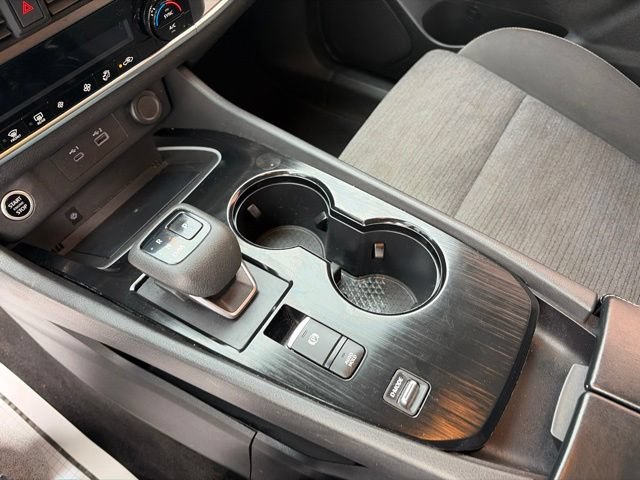 Used 2023 Nissan Rogue SV FWD image 22