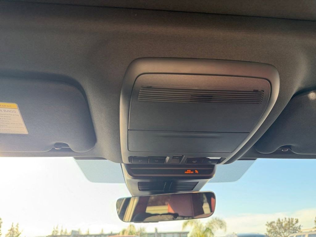 Used 2025 MAZDA CX-70 Plug-In Hybrid w/ Premium Plus image 24