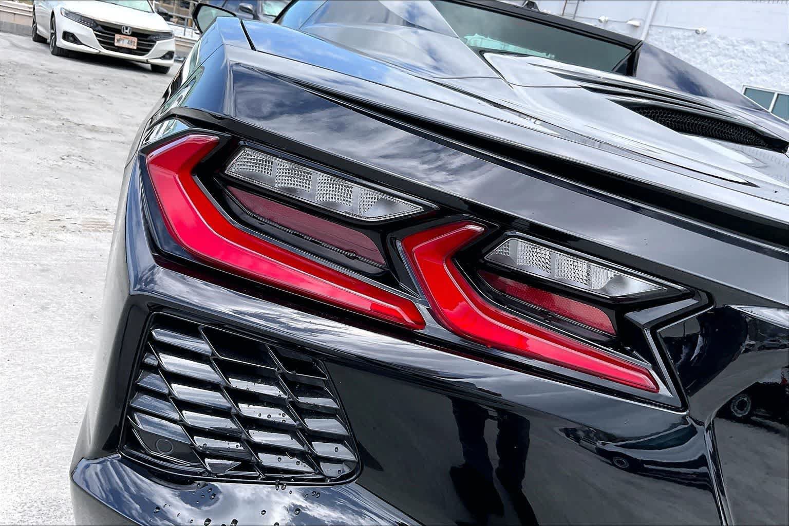 Used 2024 Chevrolet Corvette Stingray Preferred Conv w/ Battery Protection Package RWD image 31