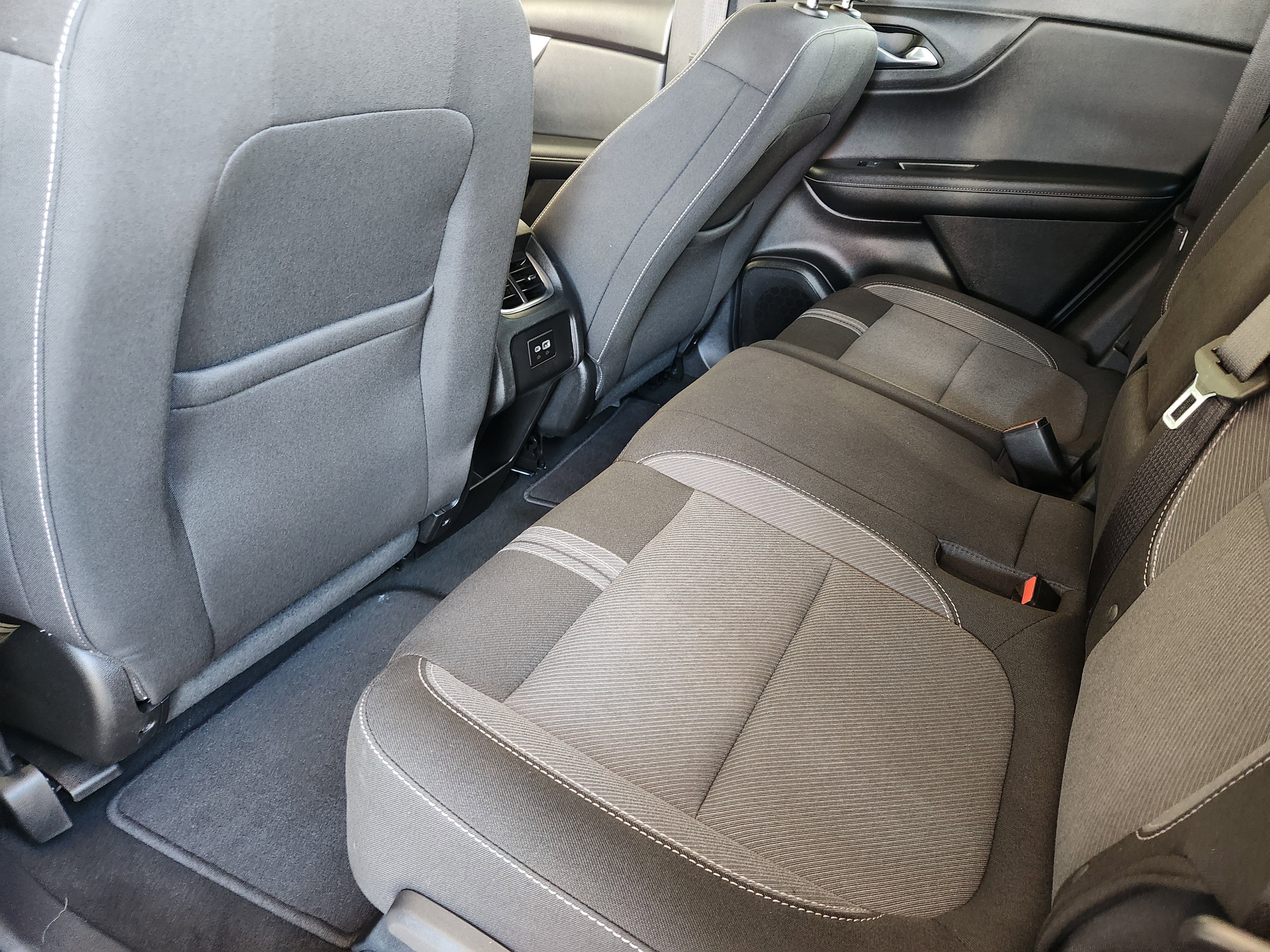 Certified 2025 Chevrolet Blazer LT image 32