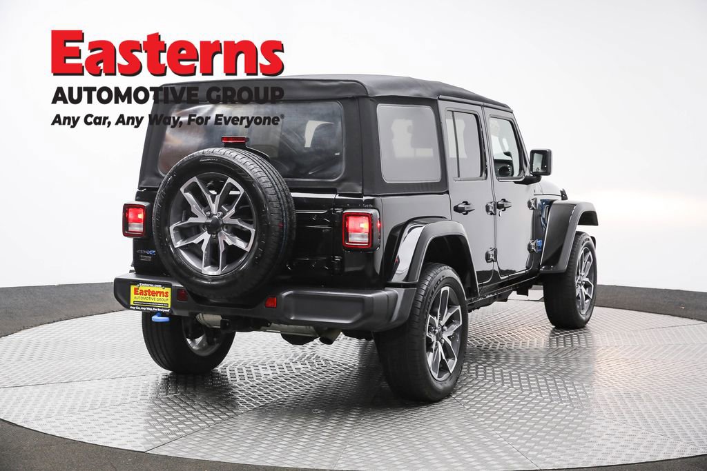 Used 2024 Jeep Wrangler Unlimited AWD/4WD image 5
