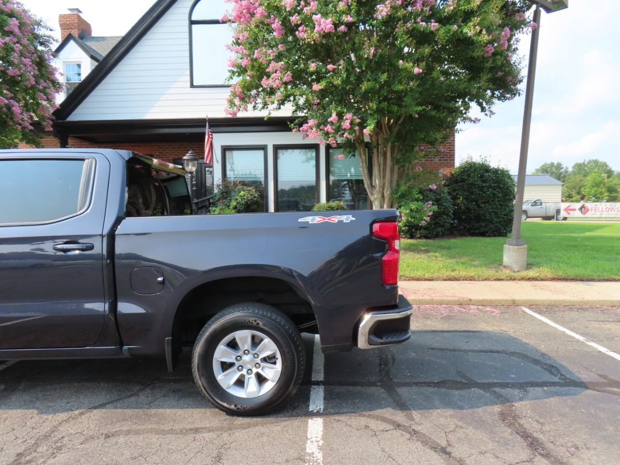 Used 2023 Chevrolet Silverado 1500 LT w/ Protection Package AWD/4WD image 4
