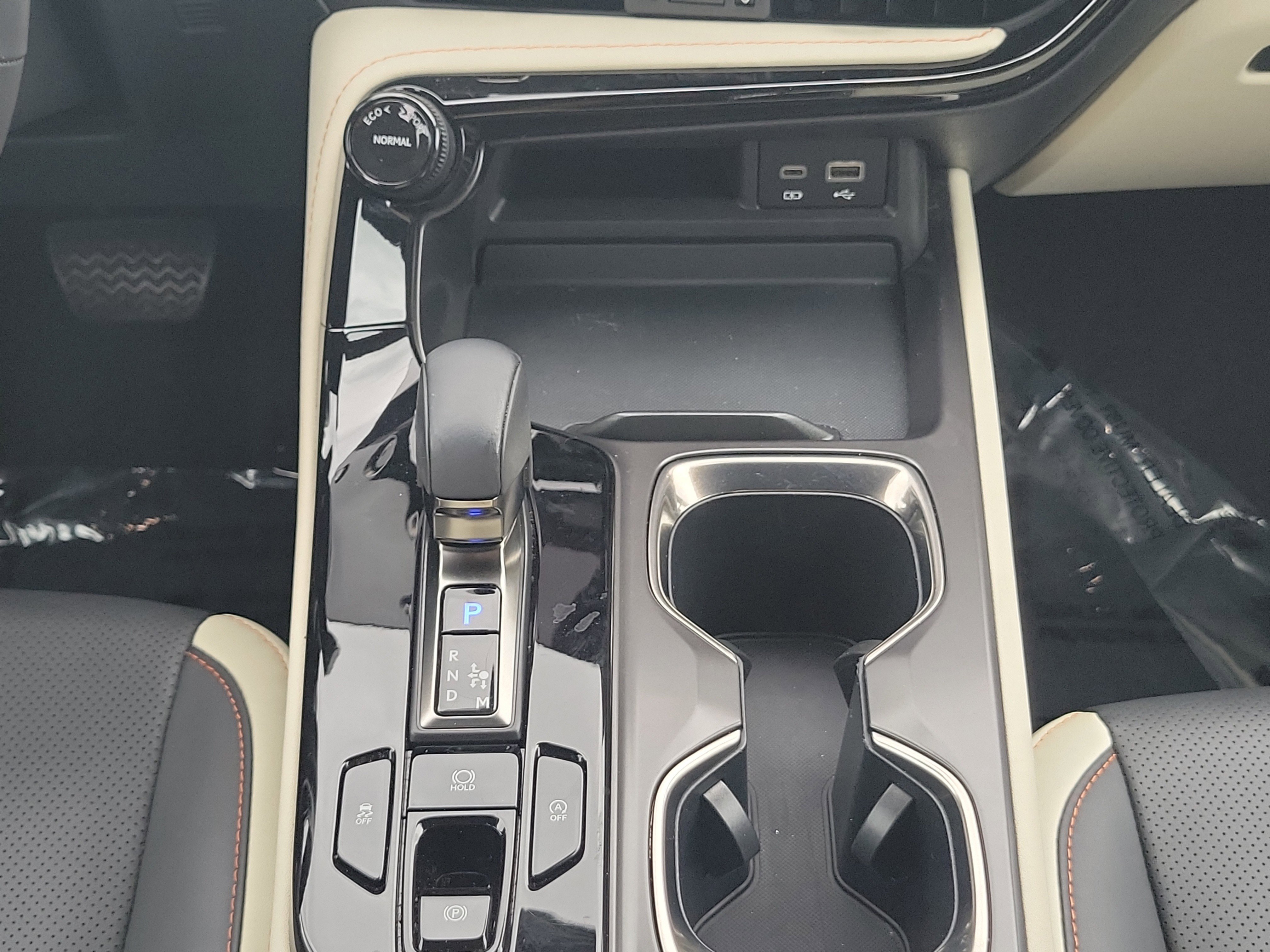 Certified 2024 Lexus NX 250 FWD w/ Towing Package (2000 Lbs) image 18