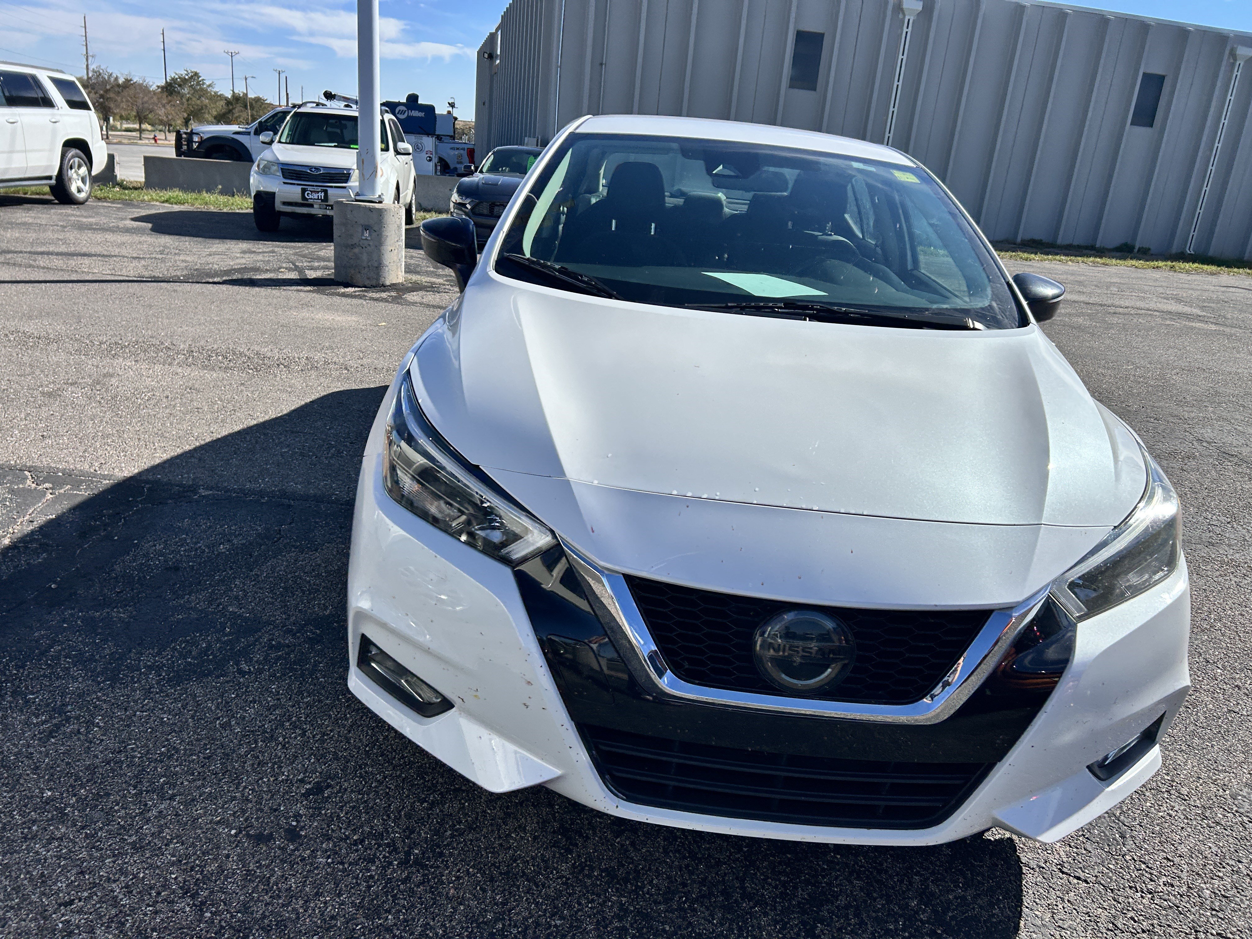 Used 2020 Nissan Versa SR FWD image 9