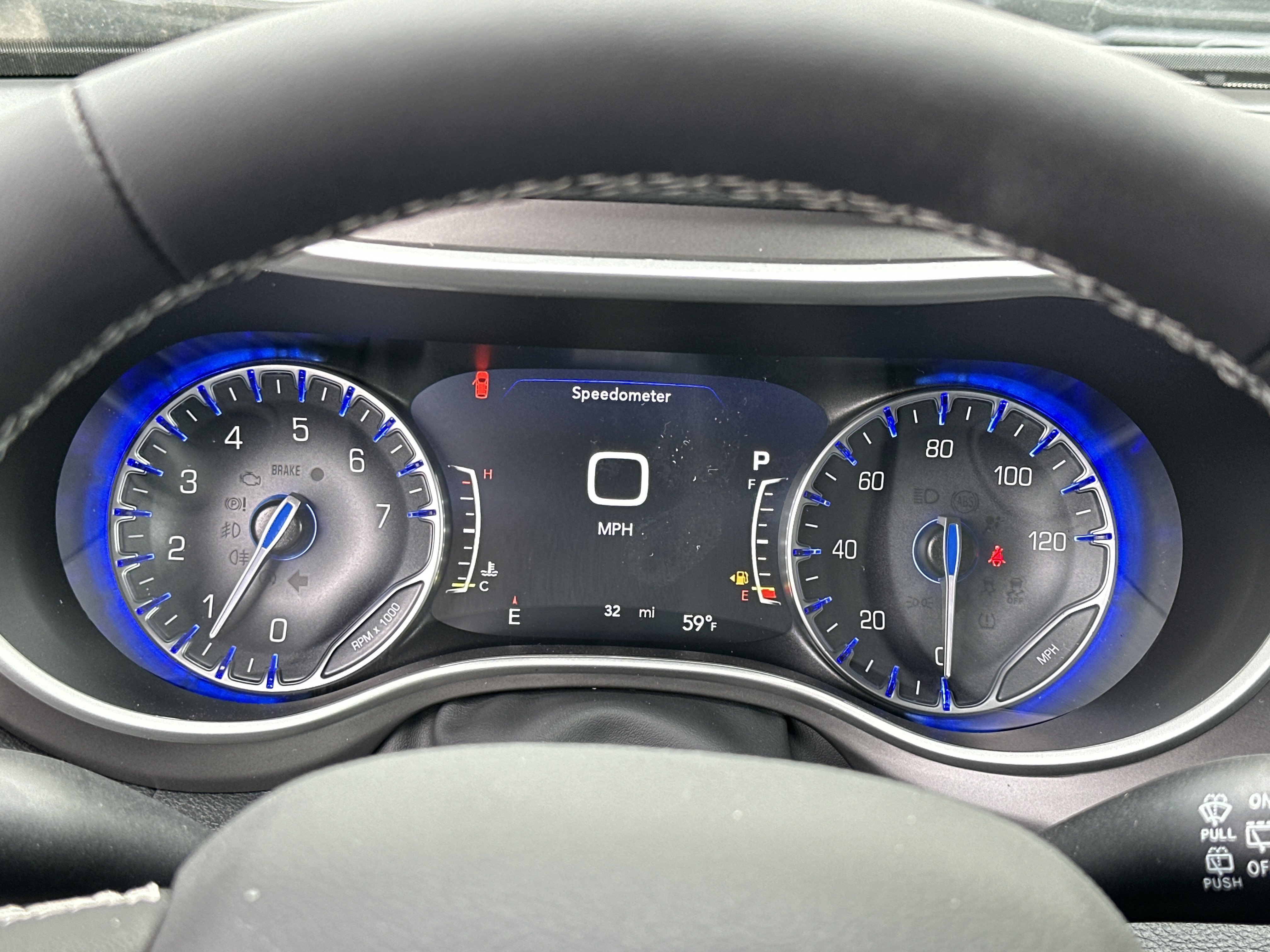 New 2027 Chrysler Pacifica Select FWD image 8