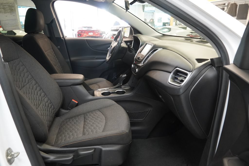 Used 2018 Chevrolet Equinox LT FWD image 34