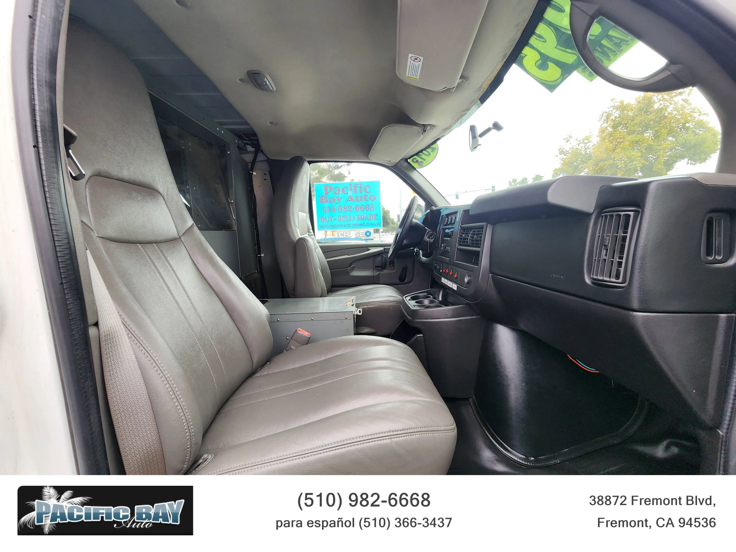 Used 2012 Chevrolet Express 2500 image 23