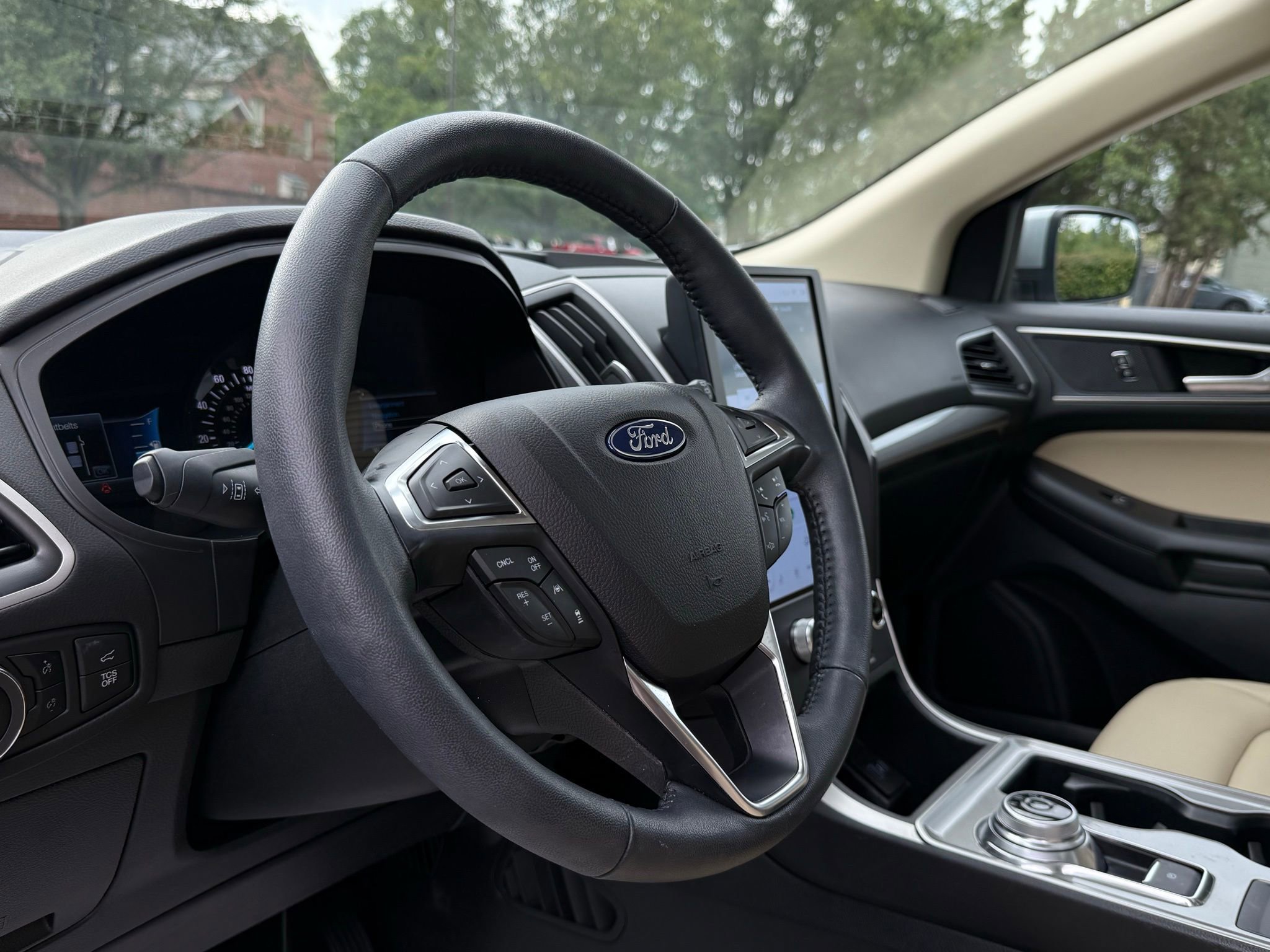 Used 2024 Ford Edge SEL w/ Convenience Package image 50