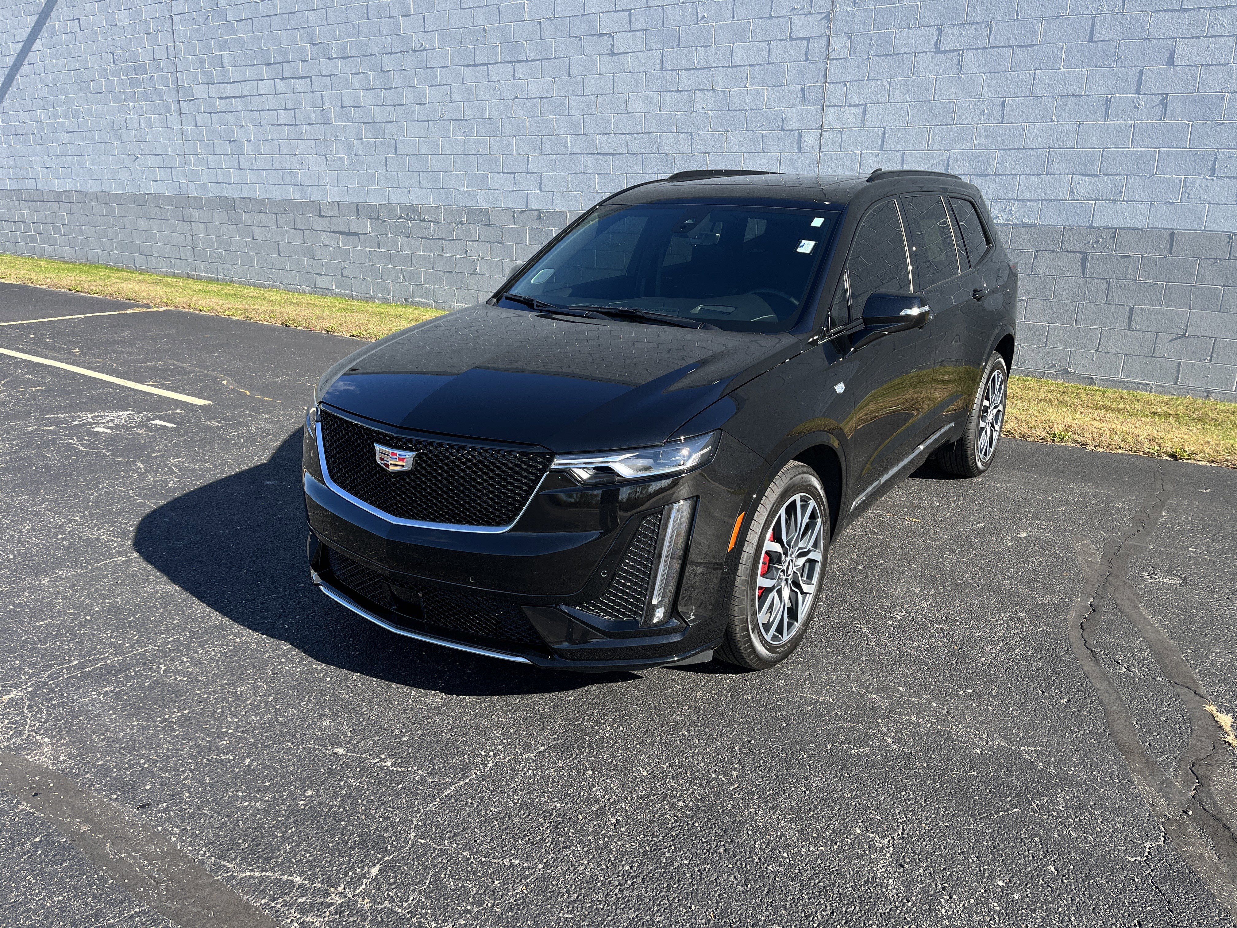 Used 2025 Cadillac XT6 Sport w/ Technology Package