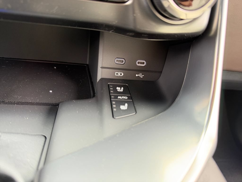 New 2026 Lexus LX 600 4WD w/ Luxury Package image 23