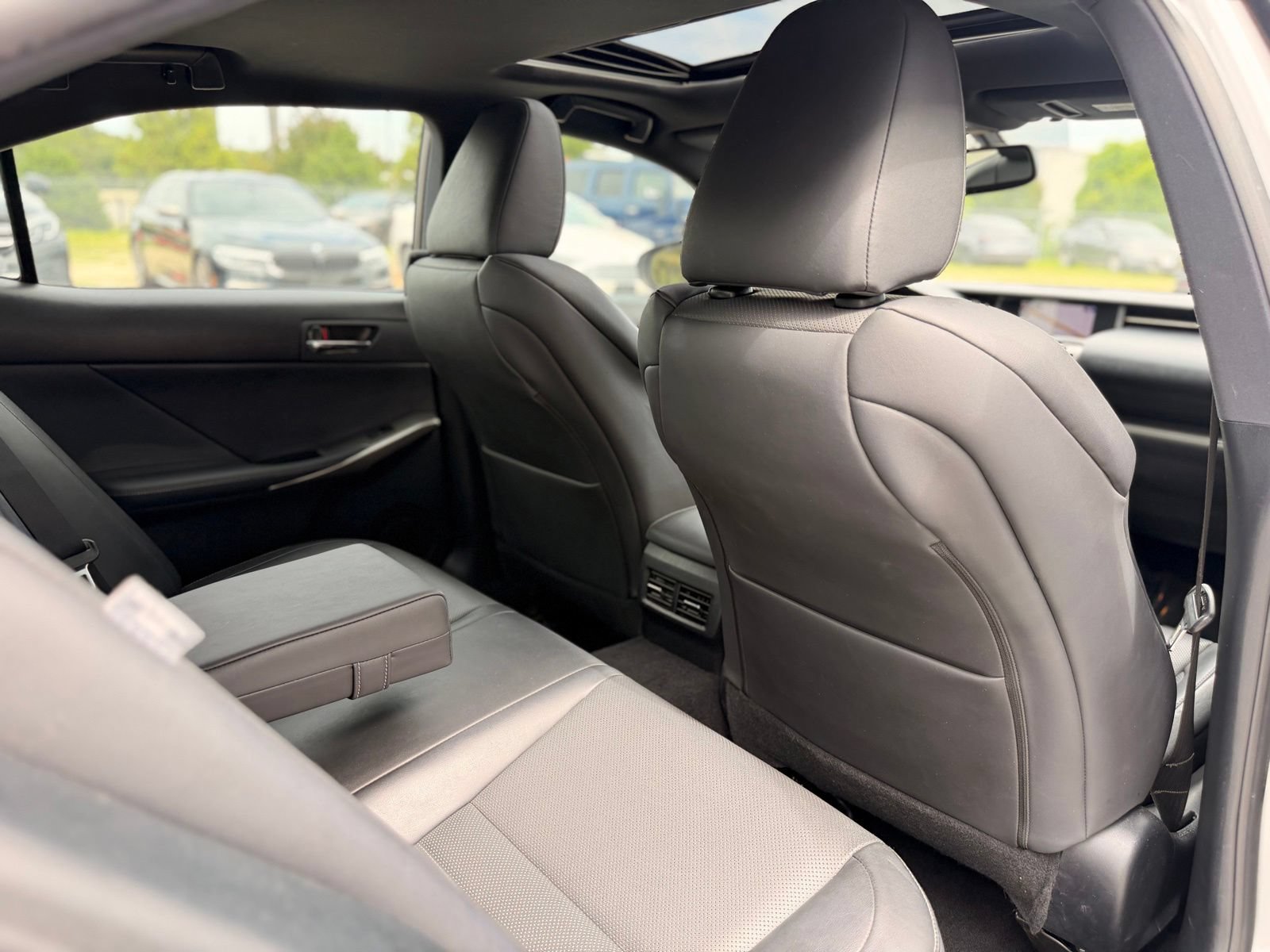 Used 2015 Lexus IS 250 w/ F-Sport Package RWD image 18