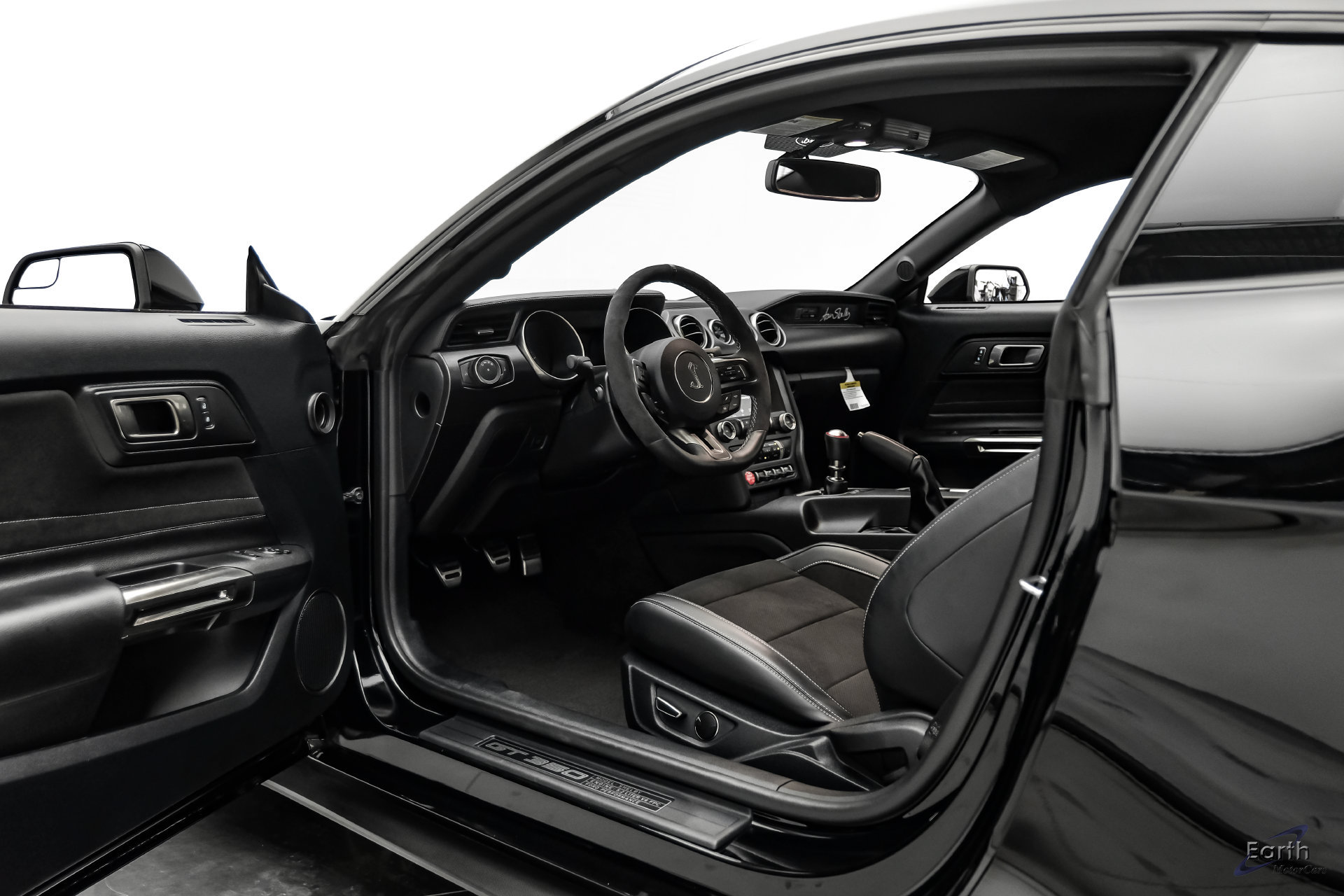 Used 2015 Ford Mustang Shelby GT350 RWD image 33