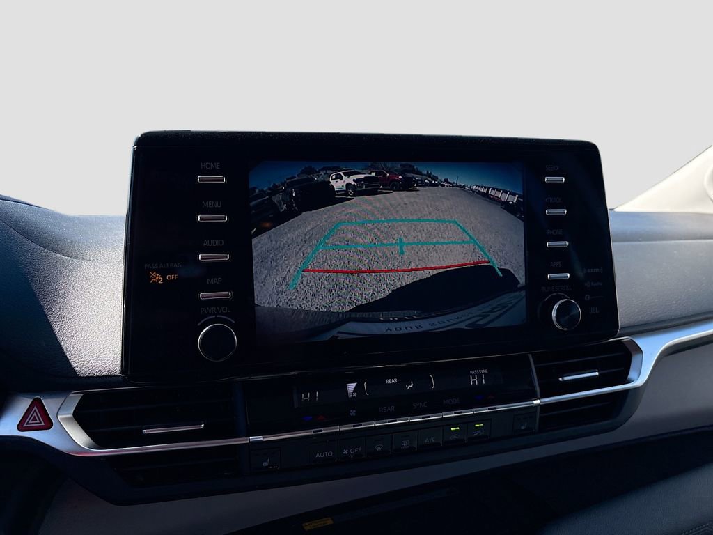 Used 2023 Toyota Sienna XLE w/ XLE Plus Package image 14