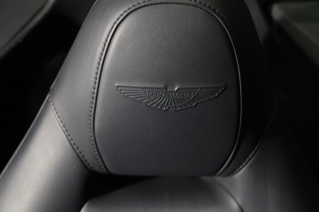 Used 2022 Aston Martin V8 Vantage Roadster image 22