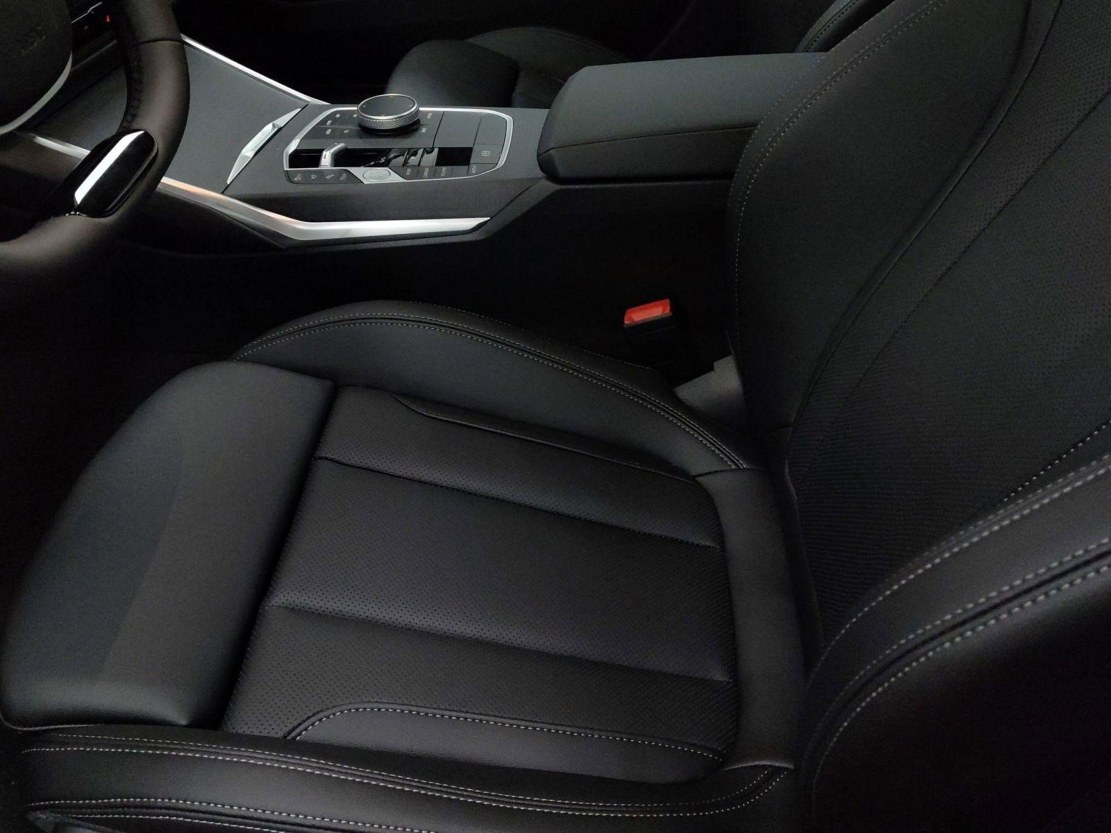 New 2026 BMW 330i xDrive Sedan w/ Premium Package image 18