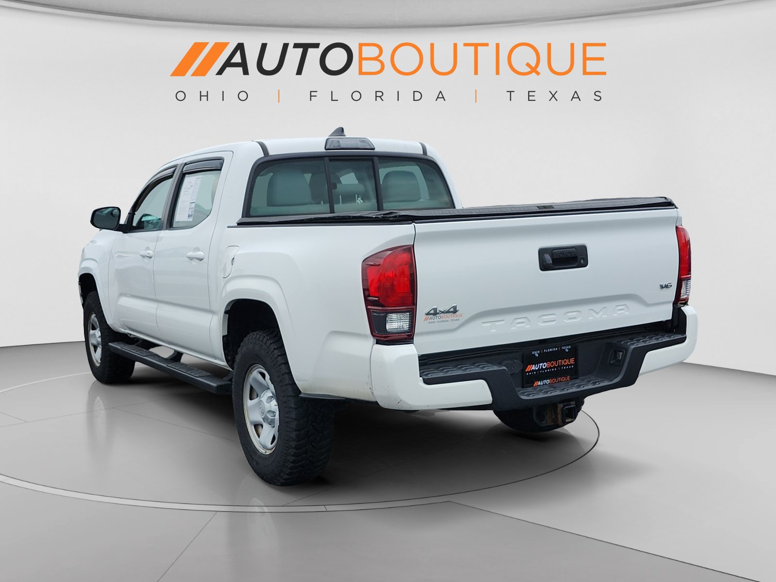 Used 2018 Toyota Tacoma SR w/ SR Convenience Package AWD/4WD image 3