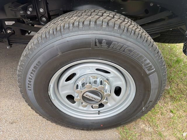 Certified 2025 Ford F350 XL AWD/4WD image 13