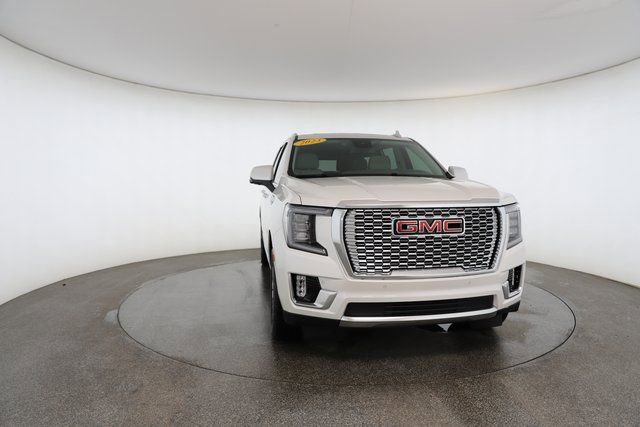 Used 2023 GMC Yukon XL Denali image 29
