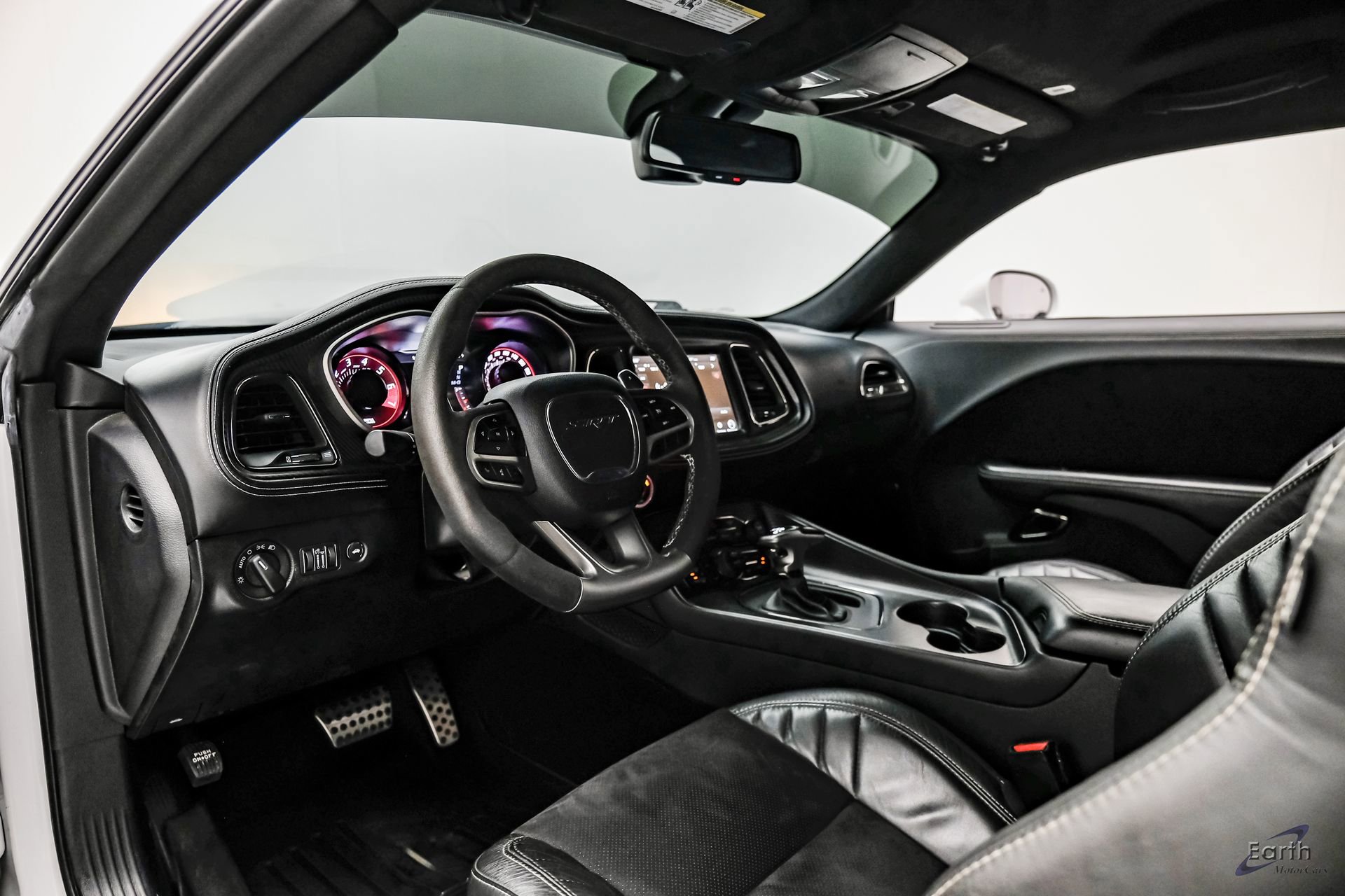 Used 2021 Dodge Challenger SRT Hellcat Redeye image 2