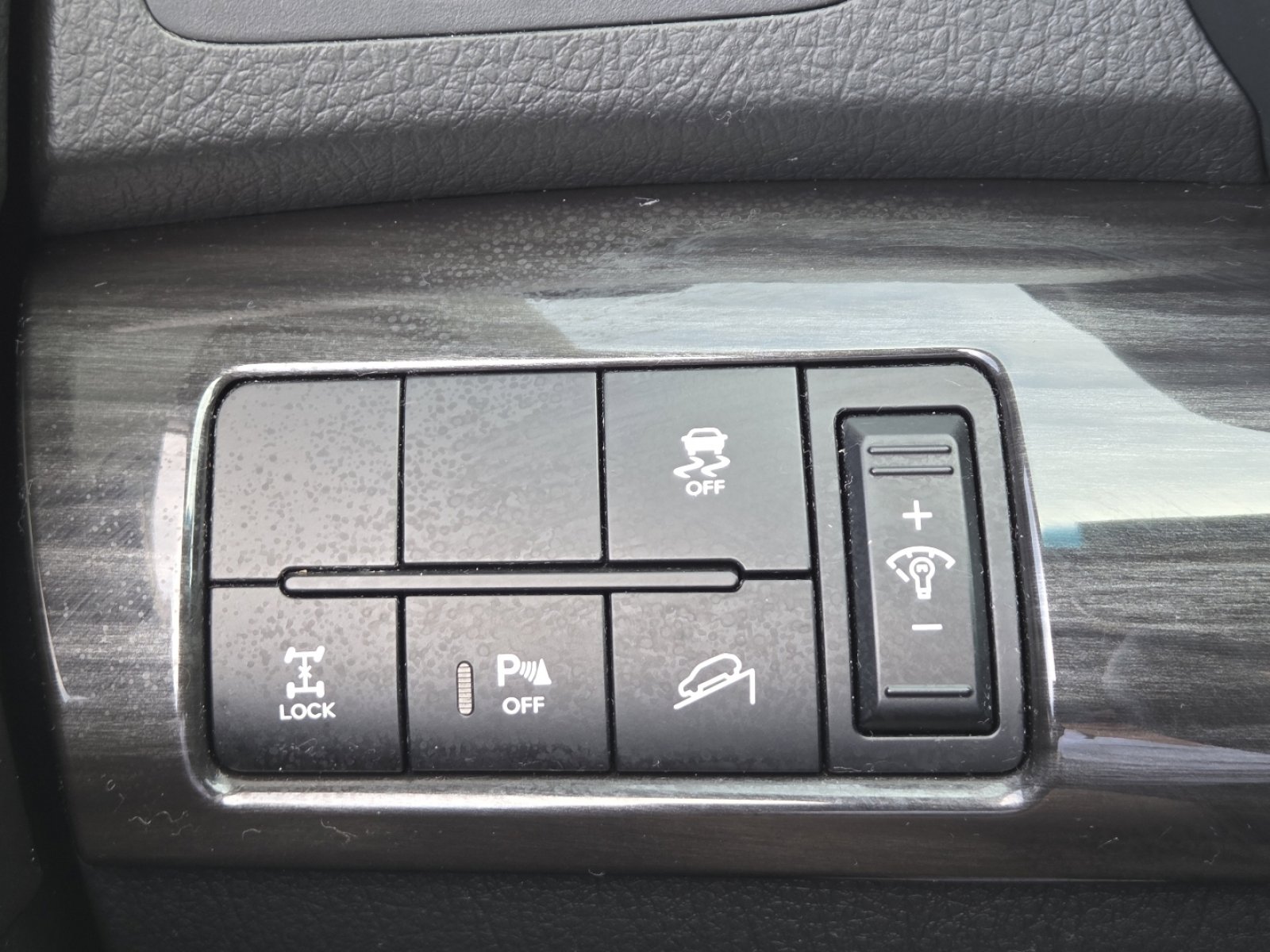 Used 2013 Kia Sorento EX w/ EX V6 Premium Pkg AWD/4WD image 30