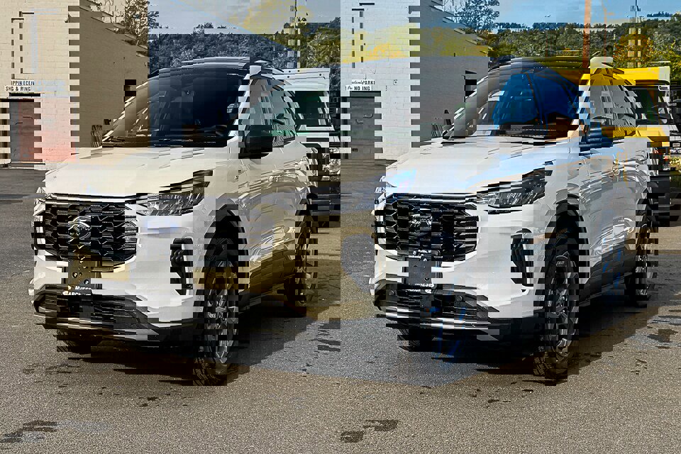 New 2025 Ford Escape ST-Line w/ Tech Pack #1 image 14