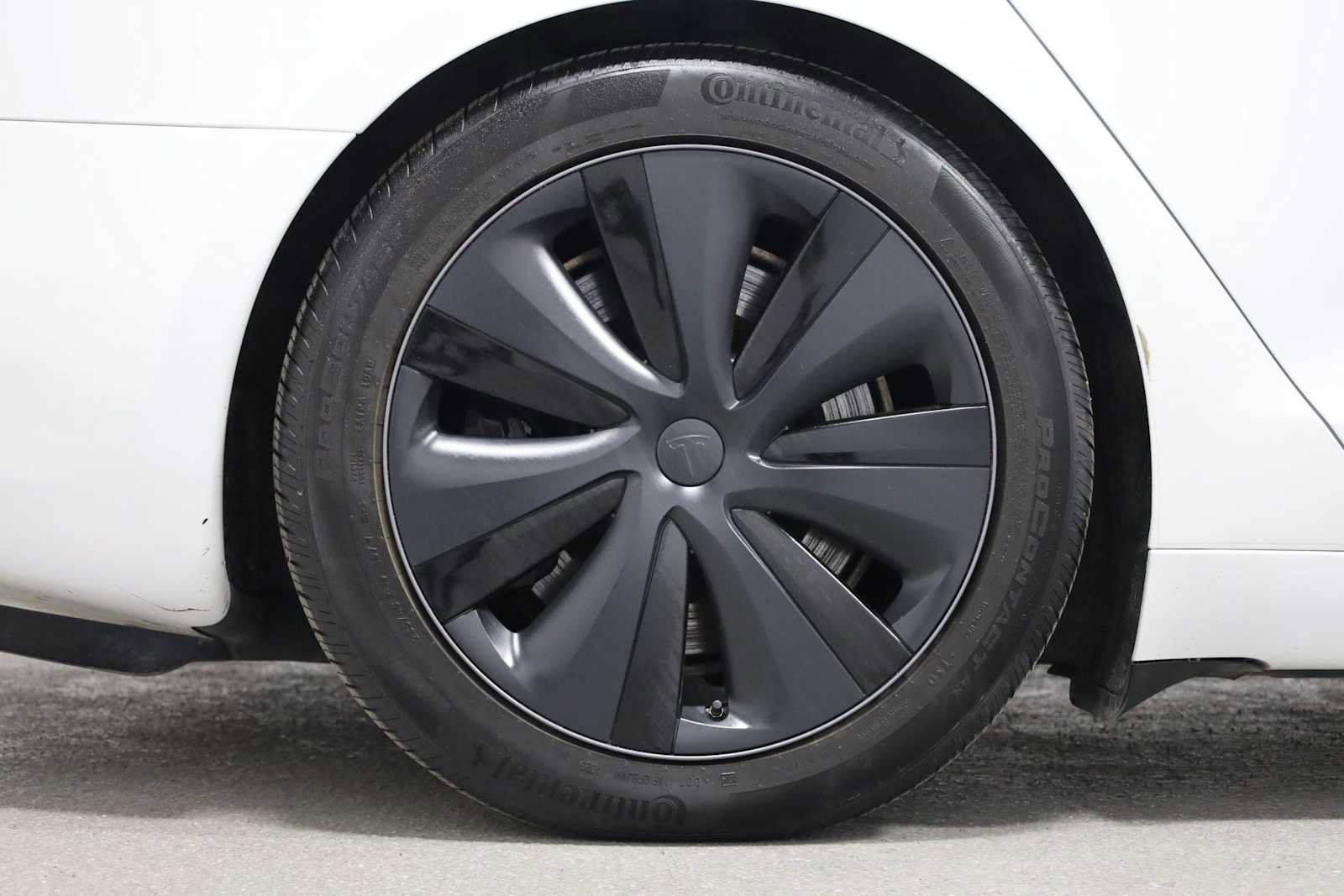 Used 2023 Tesla Model S image 32