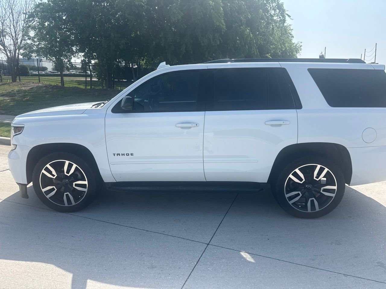 Used 2019 Chevrolet Tahoe Premier RWD image 4