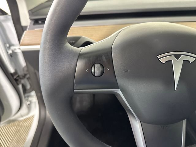 Used 2023 Tesla Model 3 Standard Range image 15