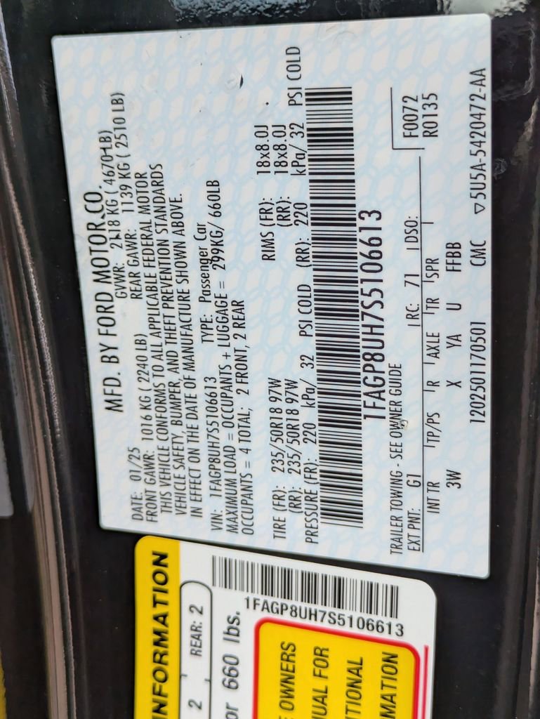 Used 2025 Ford Mustang Premium image 33