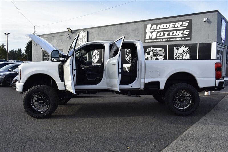 Used 2025 Ford F350 Platinum w/ FX4 Off-Road Package image 29